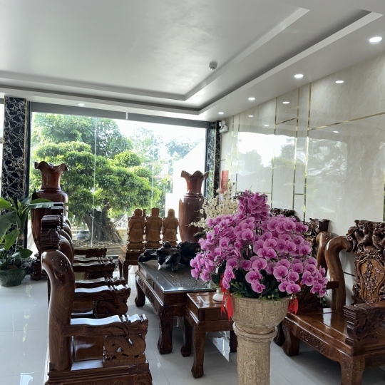 Không gian